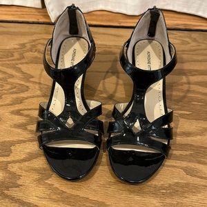 Adrienne Vittadini Corette Black Patent Wedge Size 9